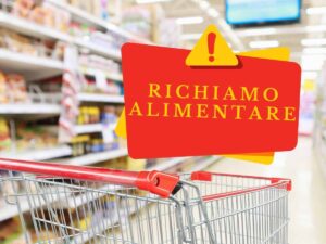 Carrello spesa cartello richiamo alimentare
